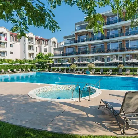 Ξενοδοχείο Miramar 4*